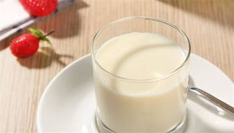 牛奶开封 尽早喝完 保质期和两种杀菌方式有关
